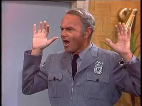 Carol Burnett Show – Il distributore automatico – La signora Wiggins